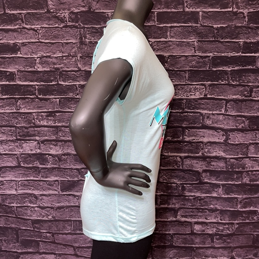 Miami Beach Graphic Knotted Shredded Back Tee Small - Picture 5 of 5
